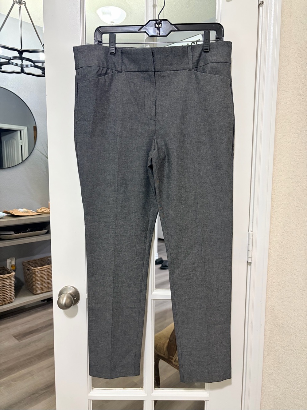 LOFT Sutton Skinny Ankle in Charcoal Gray